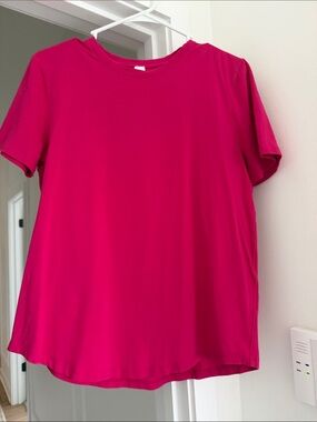 Lululemon Love Crewneck tee. Size 8